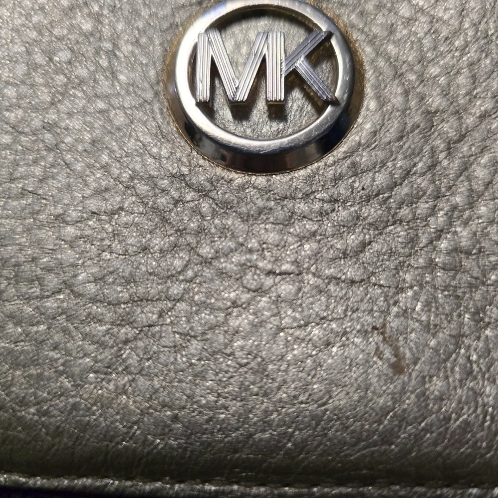 Michael Kors Metallic Leather Coin Purse Wallet Zip Pouch Small Card Holder Logo